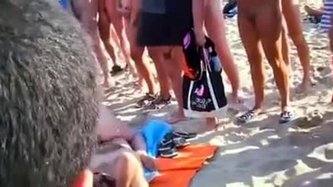 Sexe sur la plage / TUBEV.SEX fr photo